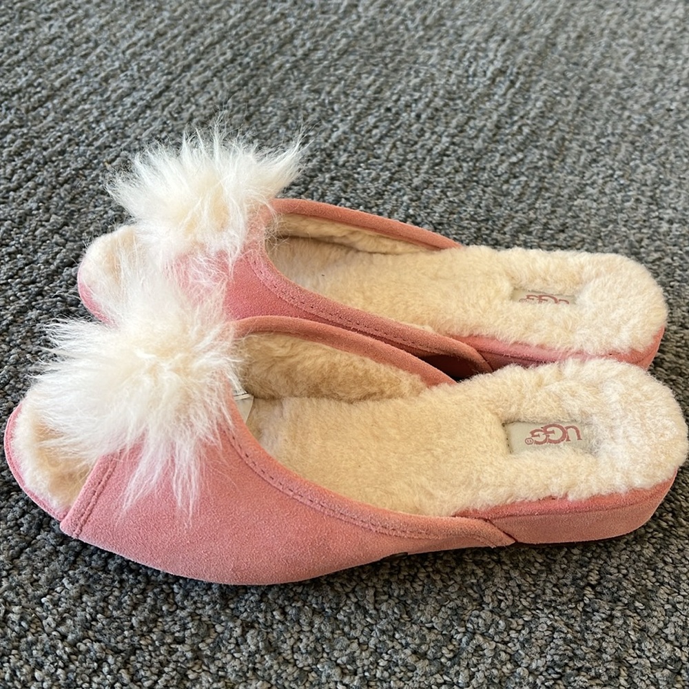 Kitten heal pink suede UGG slippers never worn! - Picture 2 of 4